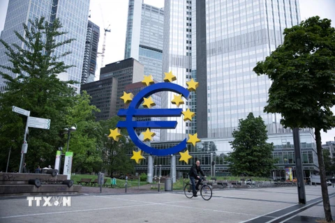 Chứng khoán châu Âu tăng điểm sau khi ECB hạ lãi suất lần thứ hai