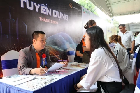 TP Hồ Chí Minh tuyển dụng hơn 5.200 vị trí việc làm chuyên ngành Kinh tế