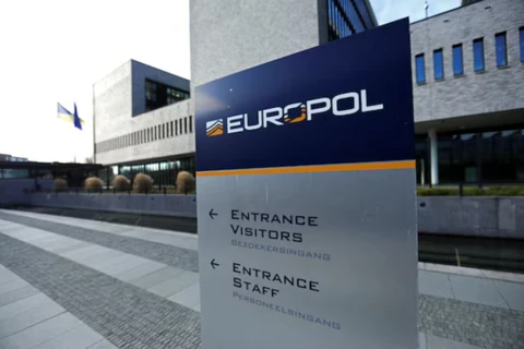 Europol triệt phá nền tảng tin nhắn "Ghost" của giới tội phạm