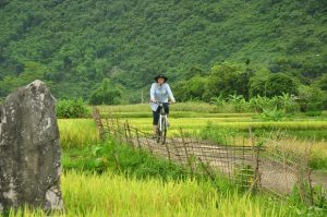 Tour du lịch xe đạp khám phá khung cảnh khắp mọi nẻo đường đất nước