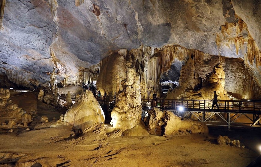 Thien Duong Cave - An “underground maze” in Quang Binh