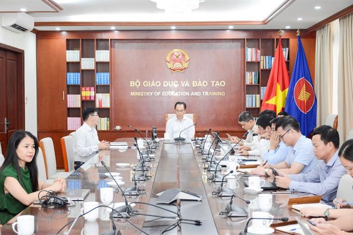 Vietnam promotes GenAI training programme for teachers