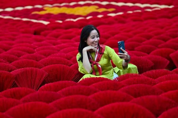 Vietnam's incense village turns into Instagram hotspot