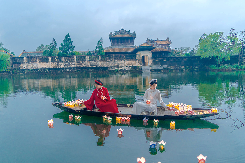 Du lịch Huế mùa xuân và những trải nghiệm thú vị