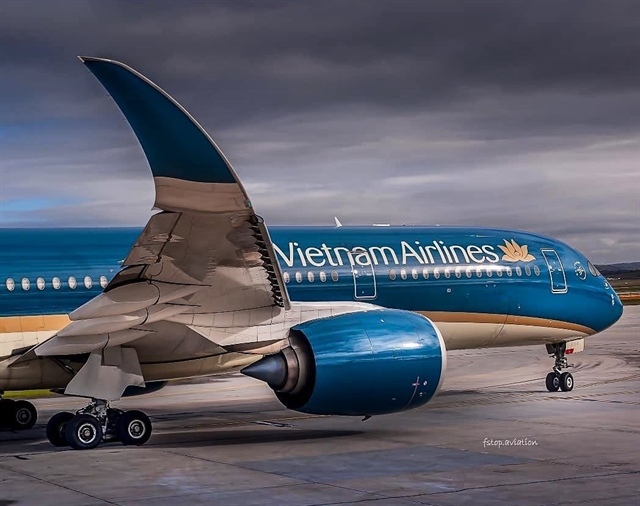 Vietnam Airlines lỗ gần 2,300 tỷ trong quý 3/2023, nợ ngắn hạn gần 60,000 tỷ