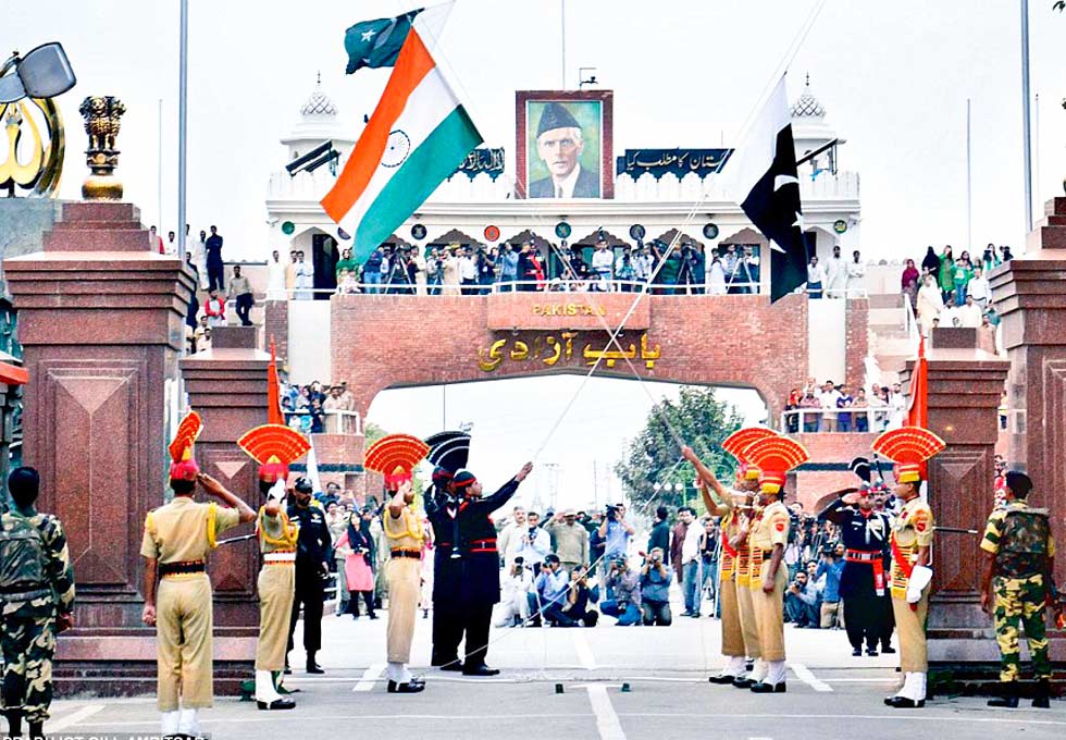 Lễ Hạ Cờ Beating Retreat Ceremony: Trải Nghiệm Độc Đáo Tại Biên Giới Ấn Độ - Pakistan