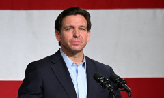 DeSantis công kích Trump 'xa rời thực tế'