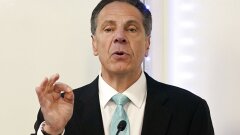 Andrew Cuomo đối mặt với vụ kiện quấy rối tình dục từ cựu trợ lý