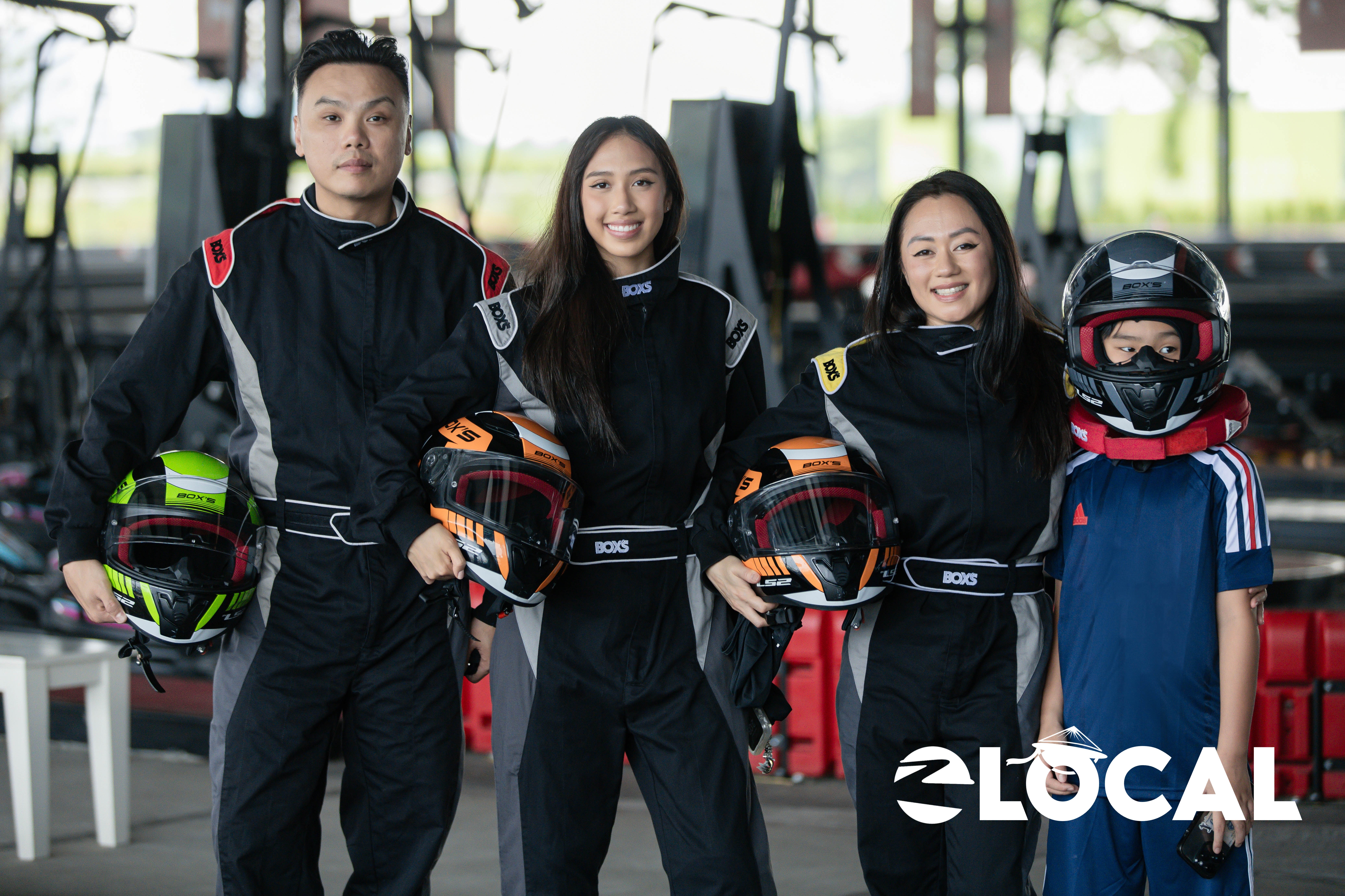 Thái VG 'loạn nhịp' khi lần đầu lái go-kart, cưỡi ngựa tại TP.HCM