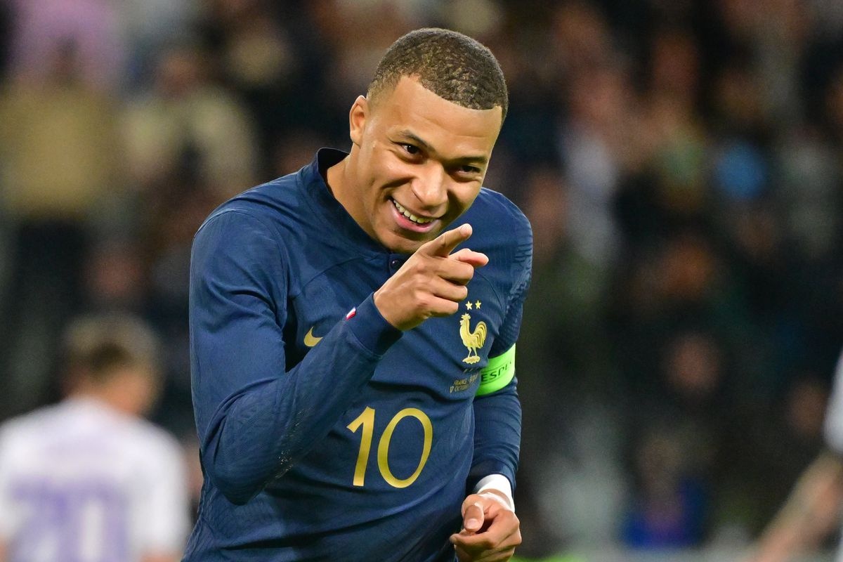 Bóng đá châu Âu rùng mình khi Mbappe gia nhập Real Madrid