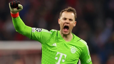 Neuer đi vào lịch sử Champions League