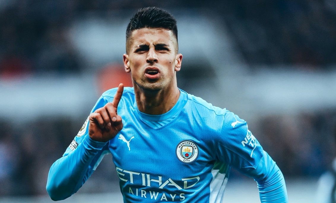 Cancelo sắp thoát khỏi Man City