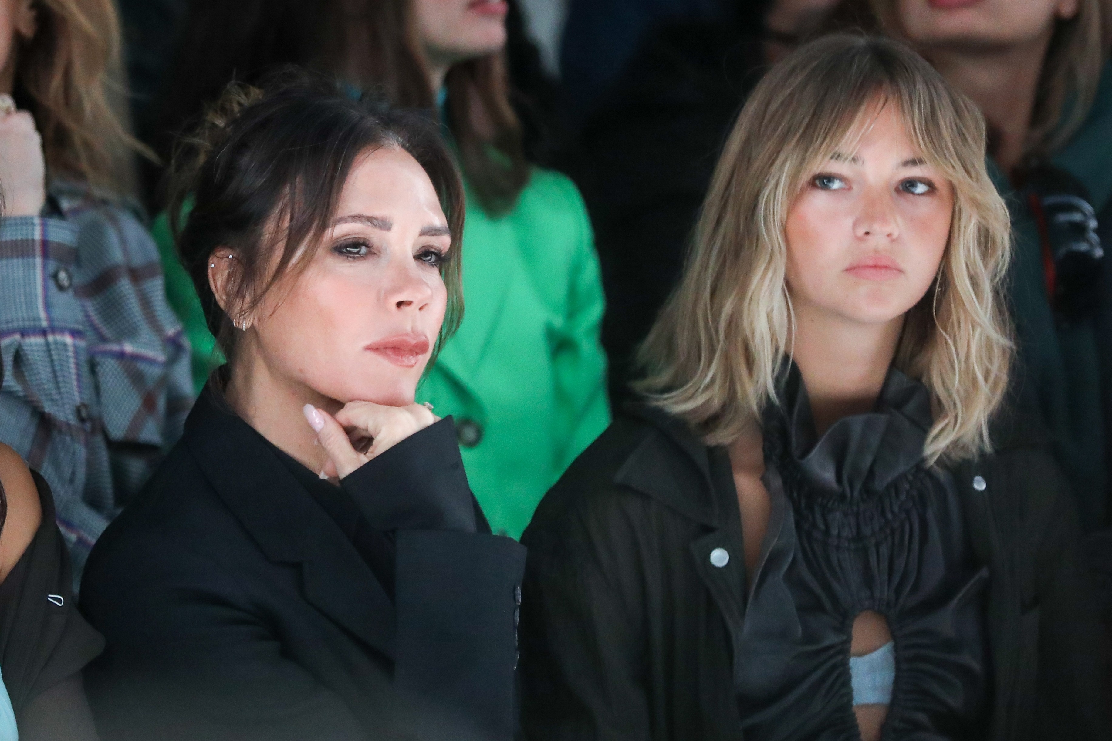 Victoria Beckham suy sụp khi con trai chia tay bạn gái