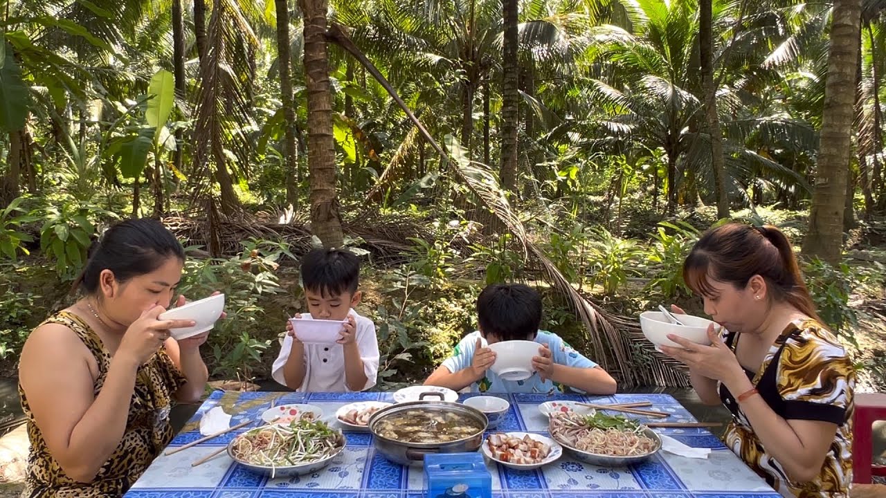 Thỉnh Thoảng Được Mớ Cá Tép Đồng Mua Ít Heo Quay Làm Nồi Nước Lèo Ngon Hết Sức |Atml&family T663