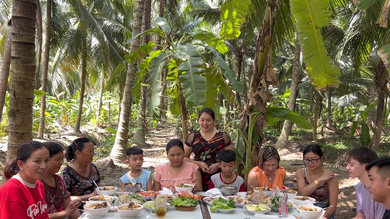 Làm Vài Món Quê Hương Đãi Mấy Chị Và Cháu Ở Phương Xa Về Chơi Ghé Thăm Mái Lá|Atml& familyT802