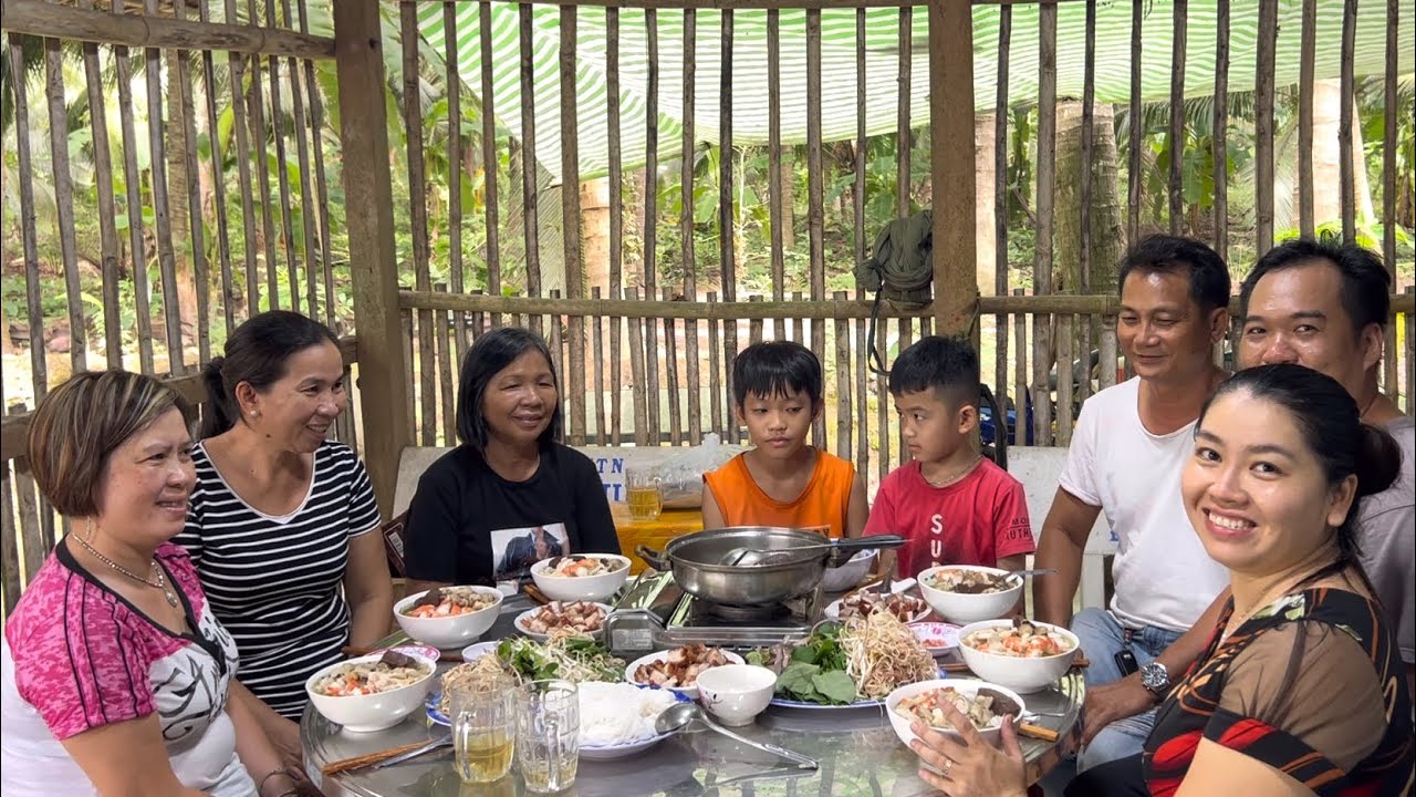 Bún Nước Lèo Heo Quay,Đặc Sản Trà Vinh.Phải Ăn 1 Lần Cho Biết Trước Khi Quay Về Mỹ|Atml& family T823