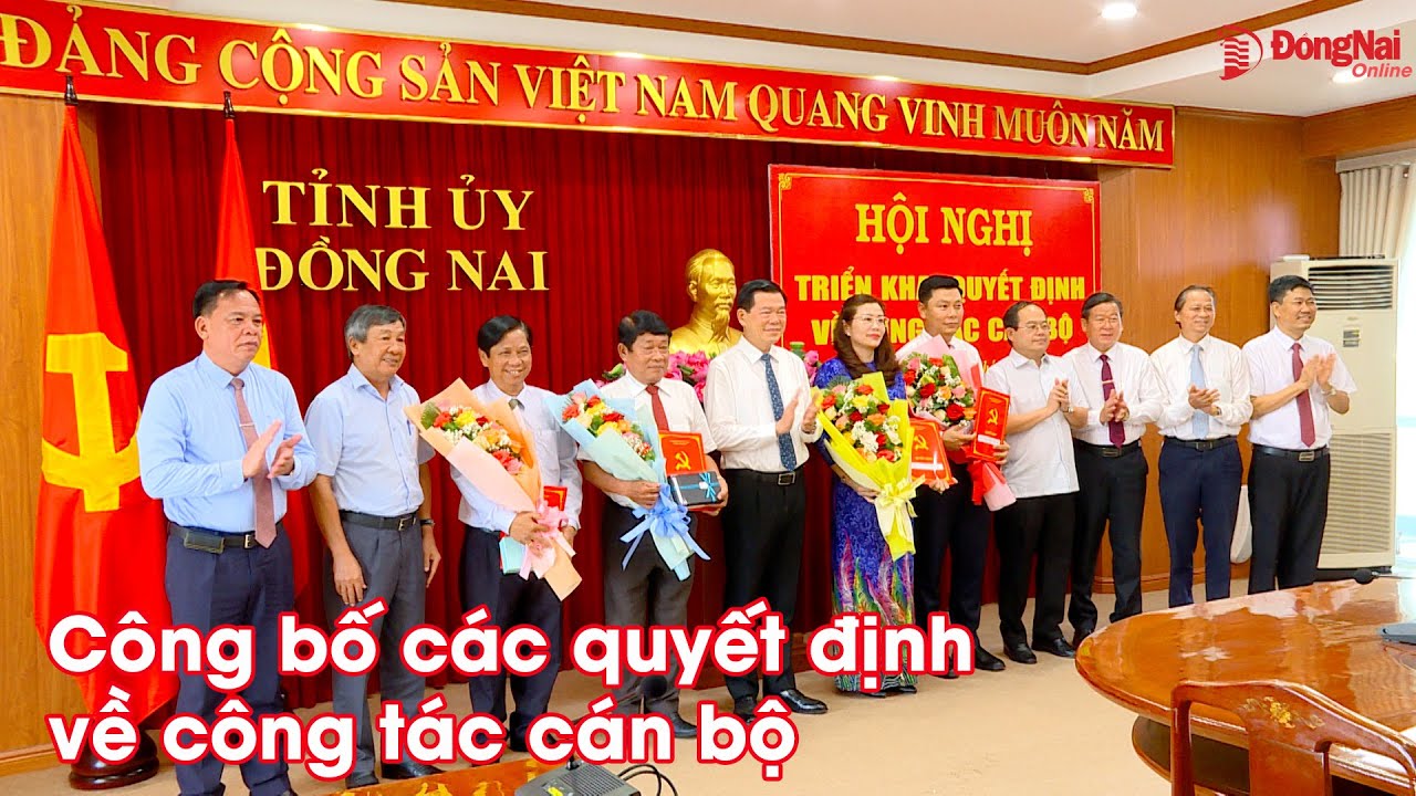 Công bố các quyết định về công tác cán bộ