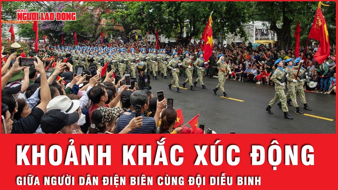 Khoảnh khắc người dân hòa giọng cùng đội diễu binh trong Lễ kỷ niệm 70 năm chiến thắng Điện Biên Phủ