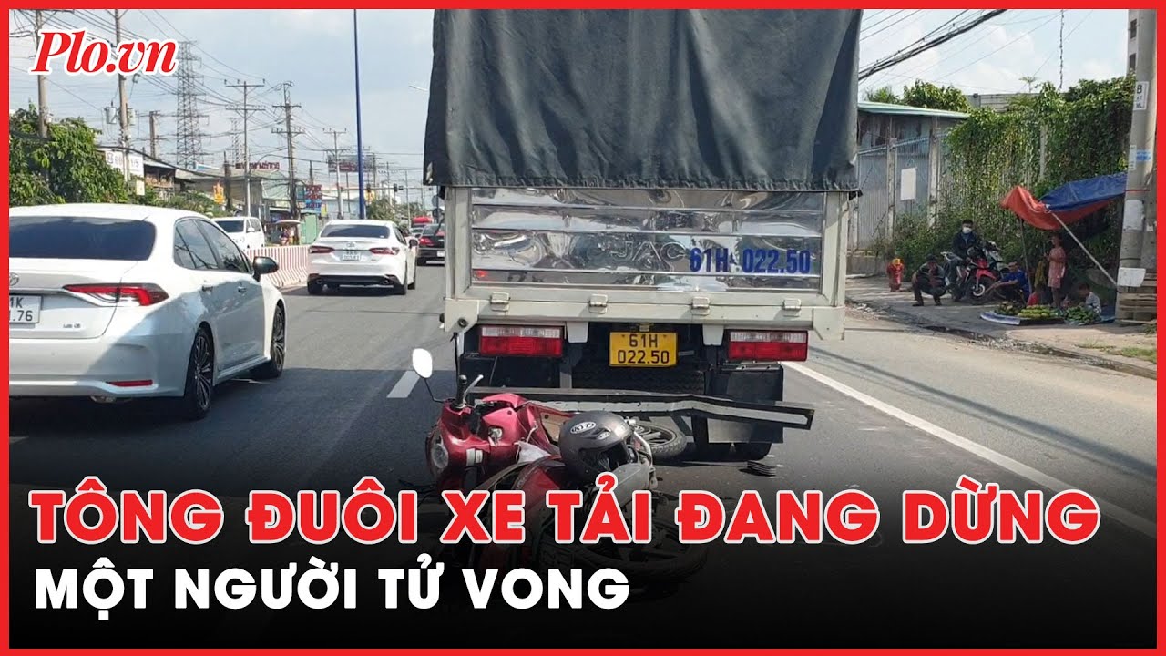 Xe máy tông đuôi xe tải đang dừng đèn đỏ, một phụ nữ tử vong - PLO