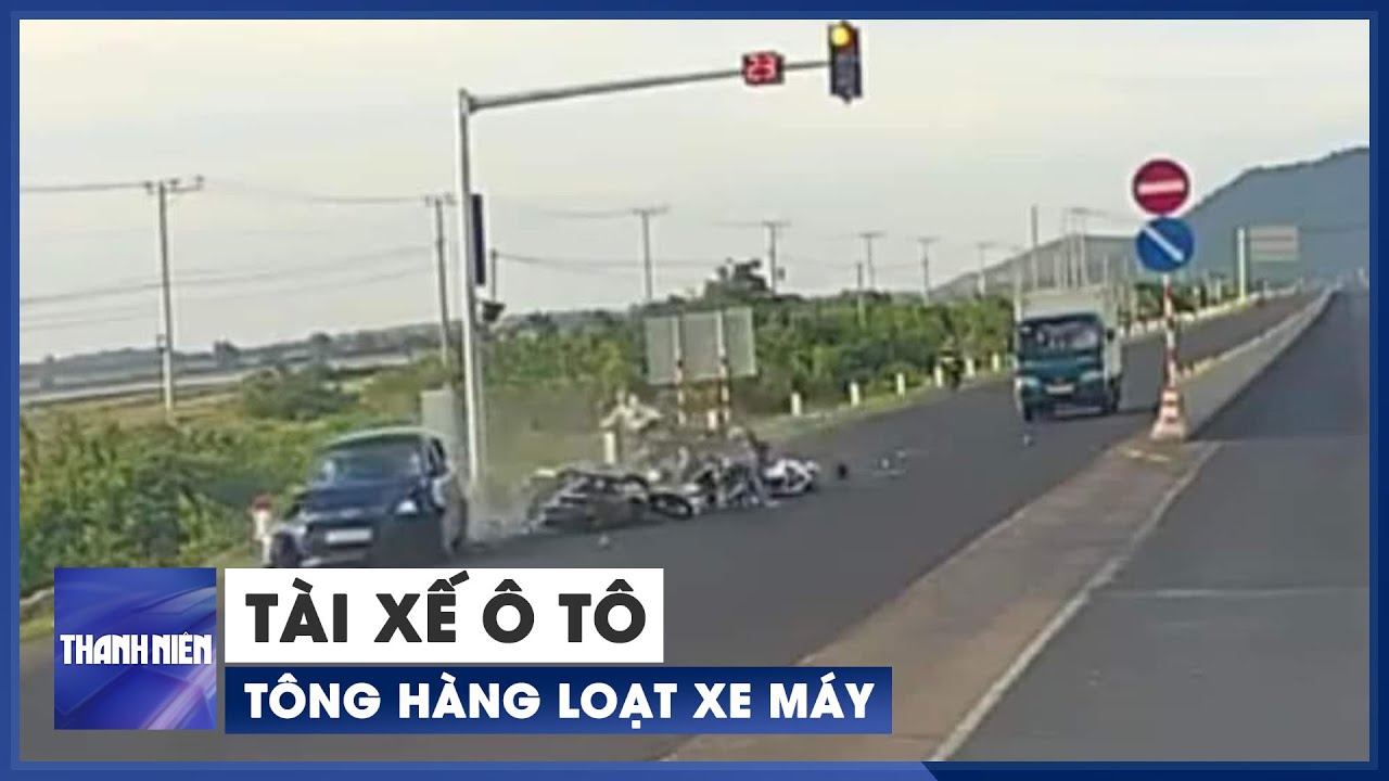 Tài xế 16 tuổi lái ô tô tông hàng loạt xe máy dừng đèn đỏ