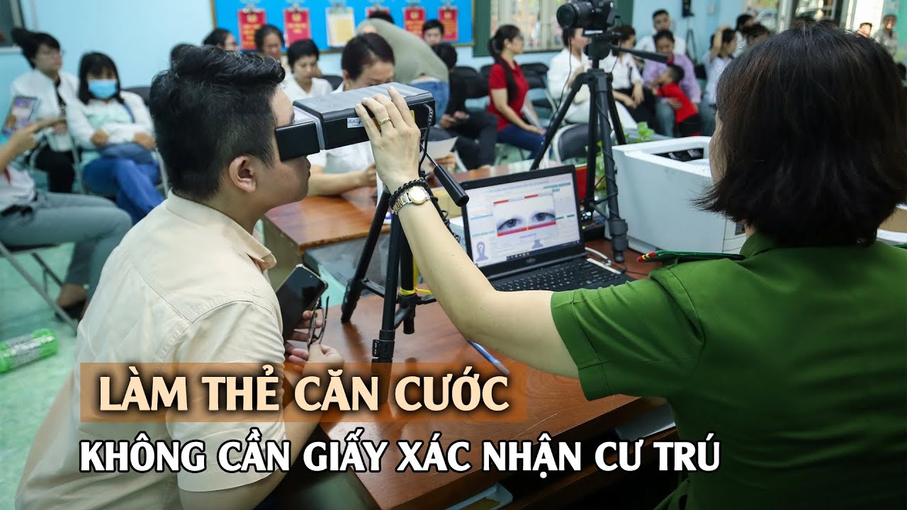 Người dân TP.HCM làm thẻ căn cước không cần giấy xác nhận cư trú