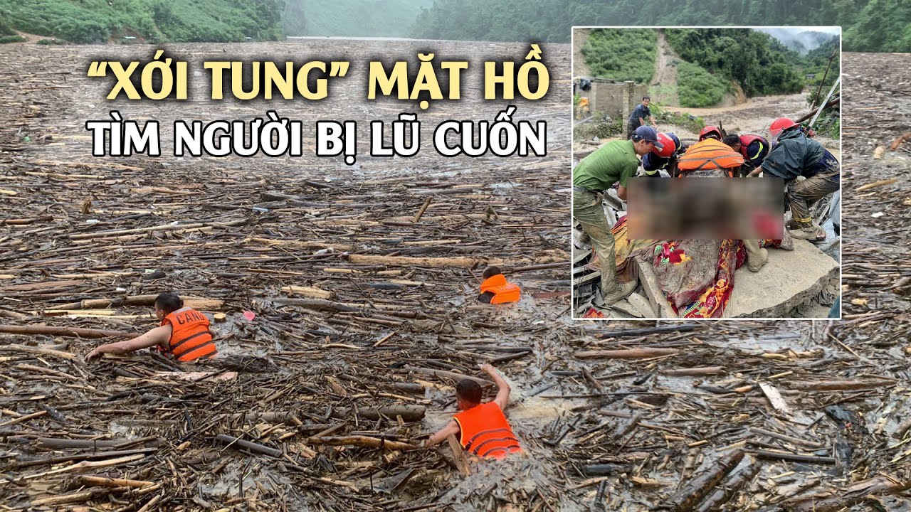 Công an "xới tung" mặt hồ ken đặc củi rác tìm người bị lũ cuốn