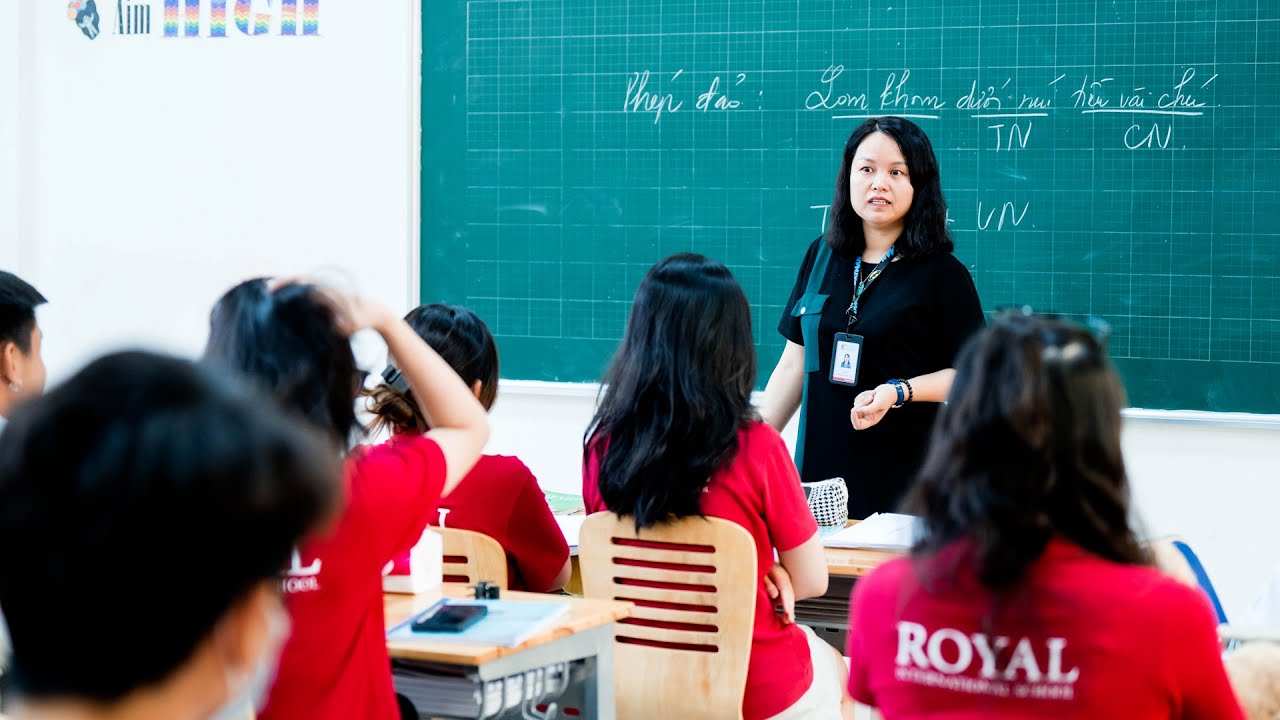 Royal School tăng tốc ôn tập, chuẩn bị tâm lý cho học sinh thi Tốt nghiệp THPT