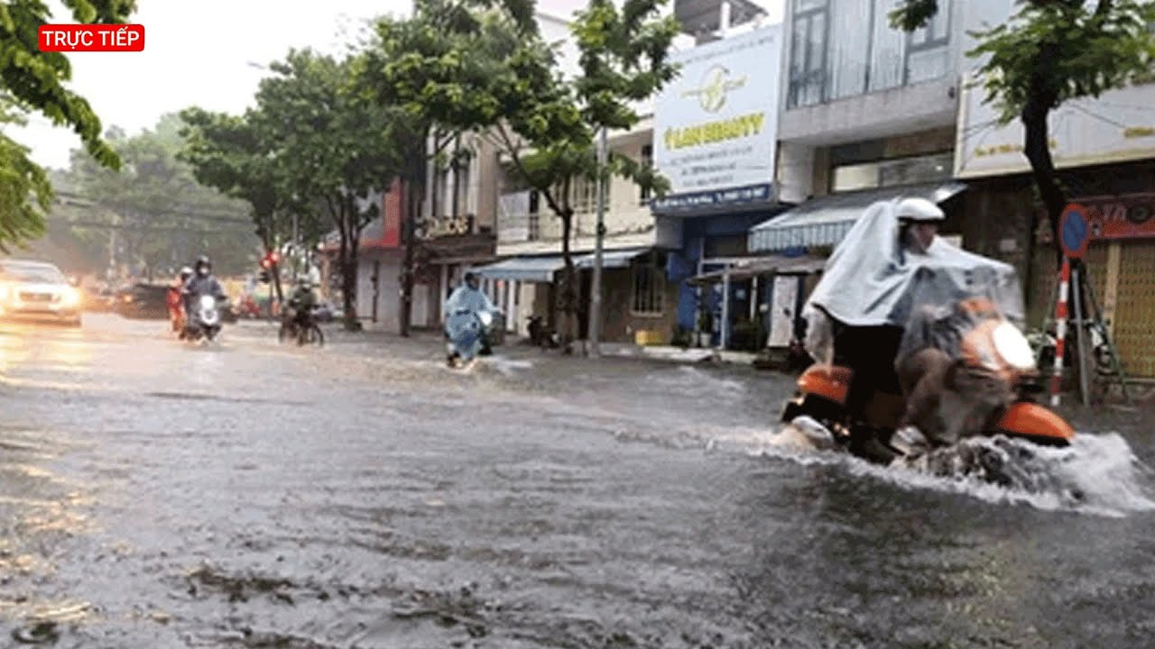 Trực tiếp: Bão số 4 cách Đà Nẵng 160km, cảnh báo 4 tỉnh, thành có mưa rất lớn