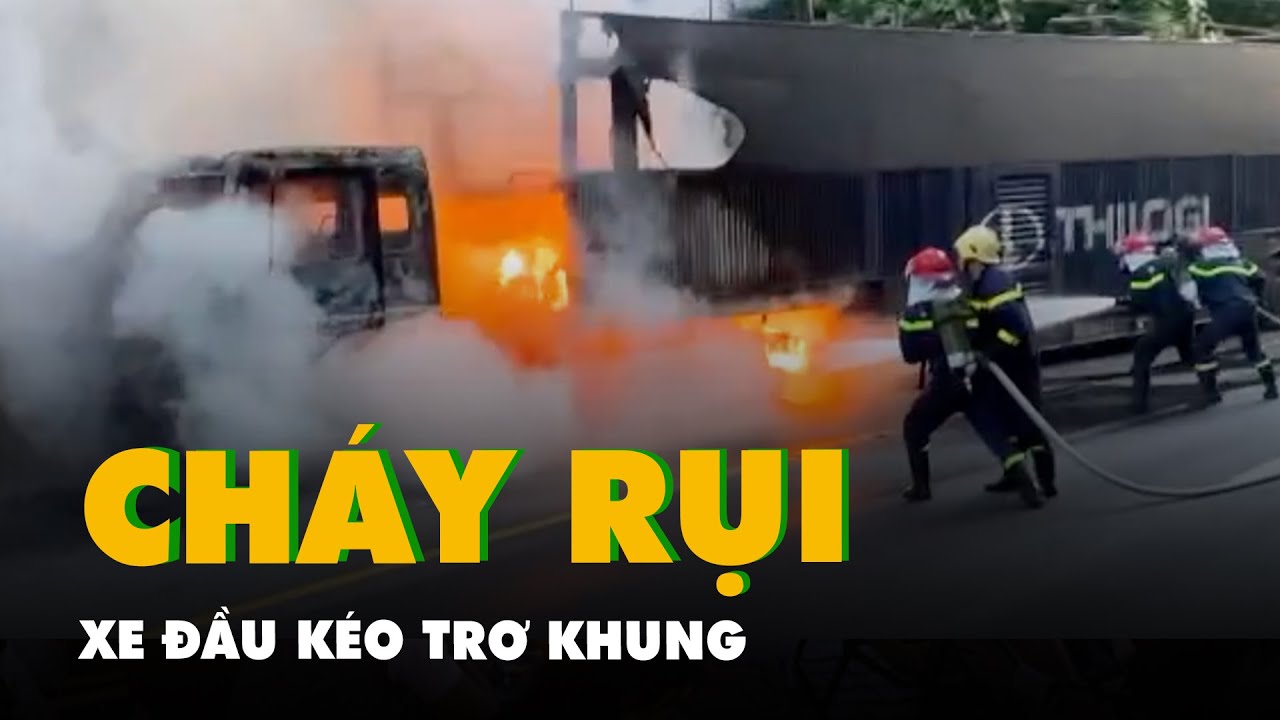 Xe đầu kéo cháy trơ khung trên quốc lộ 20