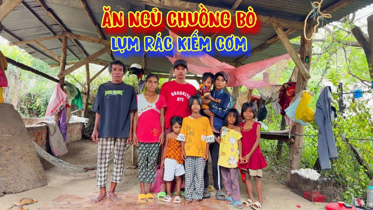 Cả gia đình, ĂN NGỦ trong chuồng bò, lụm RÁC THẢI đổi gạo ăn - tập 1116