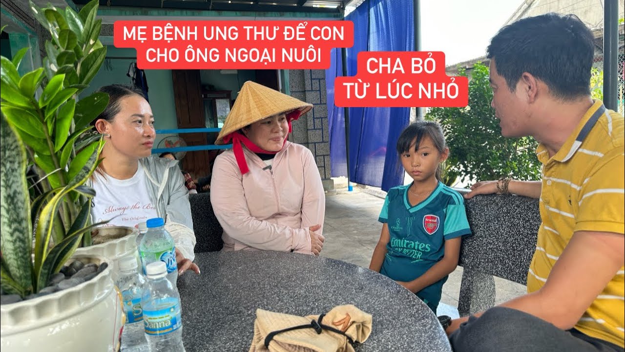 Cô bé im lặng Khương Dừa hỏi gì cũng không trả lời vì nỗi đau mất mẹ, cha bỏ từ nhỏ