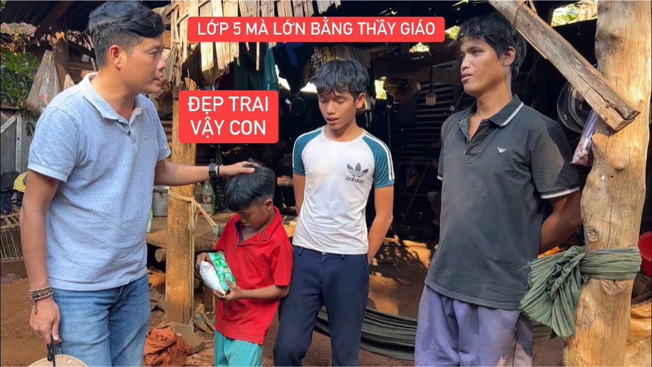 Học Để Đổi Đời về Bình Phước, Khương Dừa thăm cậu bé S’Tiêng học giỏi đẹp trai như diễn viên