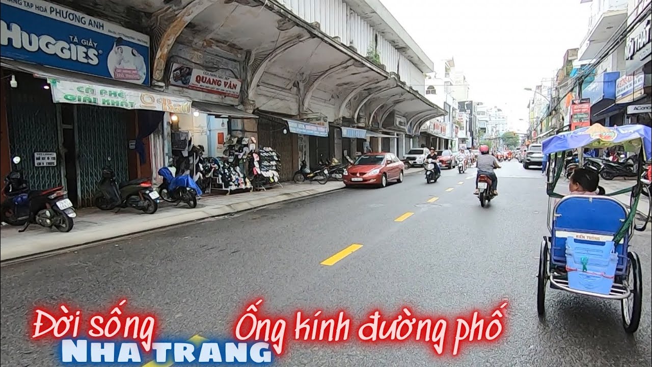 Ống Kính Đường Phố Đời Sống Nha Trang Trong Chiều Mưa. Bạn Vinh Phan Tặng Quà Các Hoàn Cảnh Nghèo