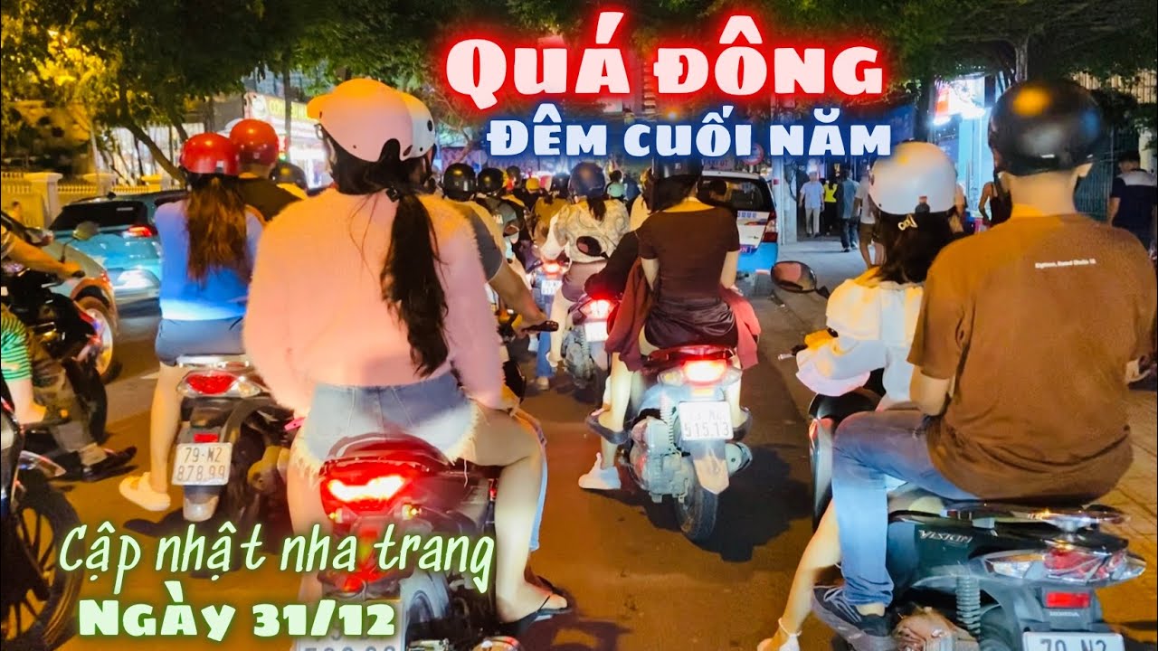 Nha Trang Đêm Cuối Năm 2023. Quá Đông Người Tràn Ra Biển Chờ Thời Gian Đếm Ngược Chào Năm Mới 2024