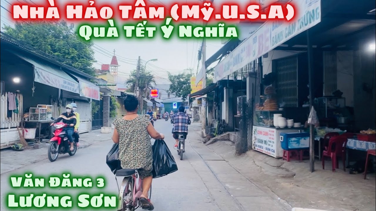 Các Nhà Hảo Tâm (Mỹ-USA) Trao Quà Tết Và Mua Hết Nia Bánh Nậm Giúp Chị Mai Thôn Văn Đăng 3 Lương Sơn