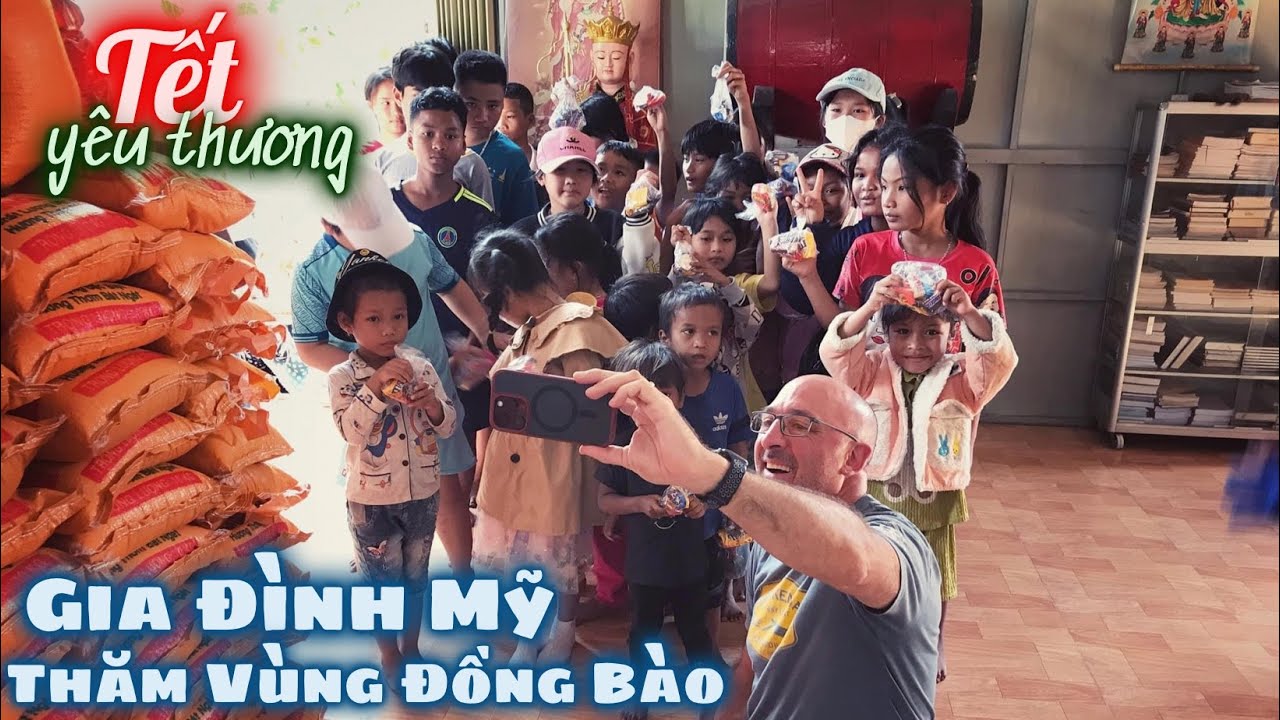 Gia Đình Người Mỹ Lần Đầu Tiên Làm Từ Thiện Ở Vùng Núi Người Đồng Bào Khánh Vĩnh. Tết YêuThương 2024