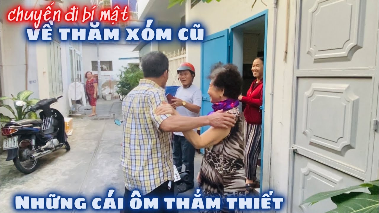 Trở Về Xóm Cũ Trong Bí Mật Bà Con Lối Xóm Quá Xúc Động Khi Bất Ngờ Gặp Lại Thần Tượng Vĩnh Quốc Tiết