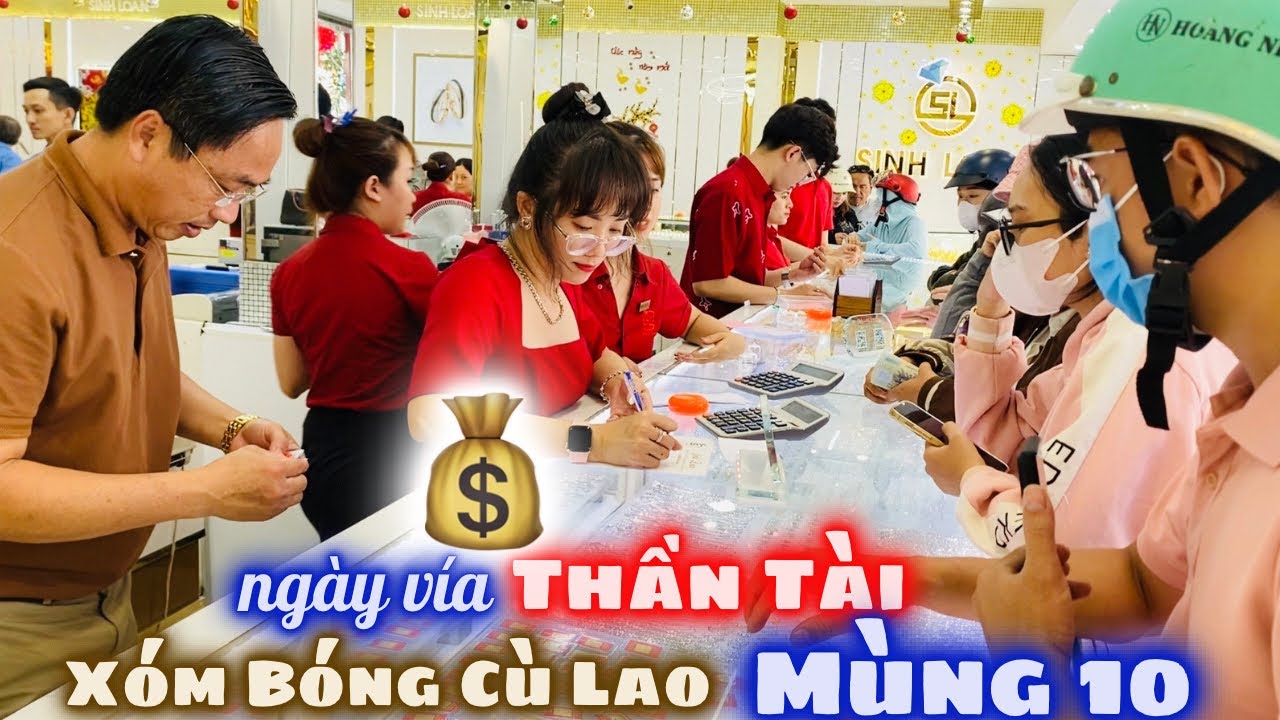 Tình Hình Xóm Bóng Cù Lao Tháp Bà Ngày Vía Thần Tài. Các Tiệm Vàng Mua Bán Đông Như Mở Hội Hoa Xuân.