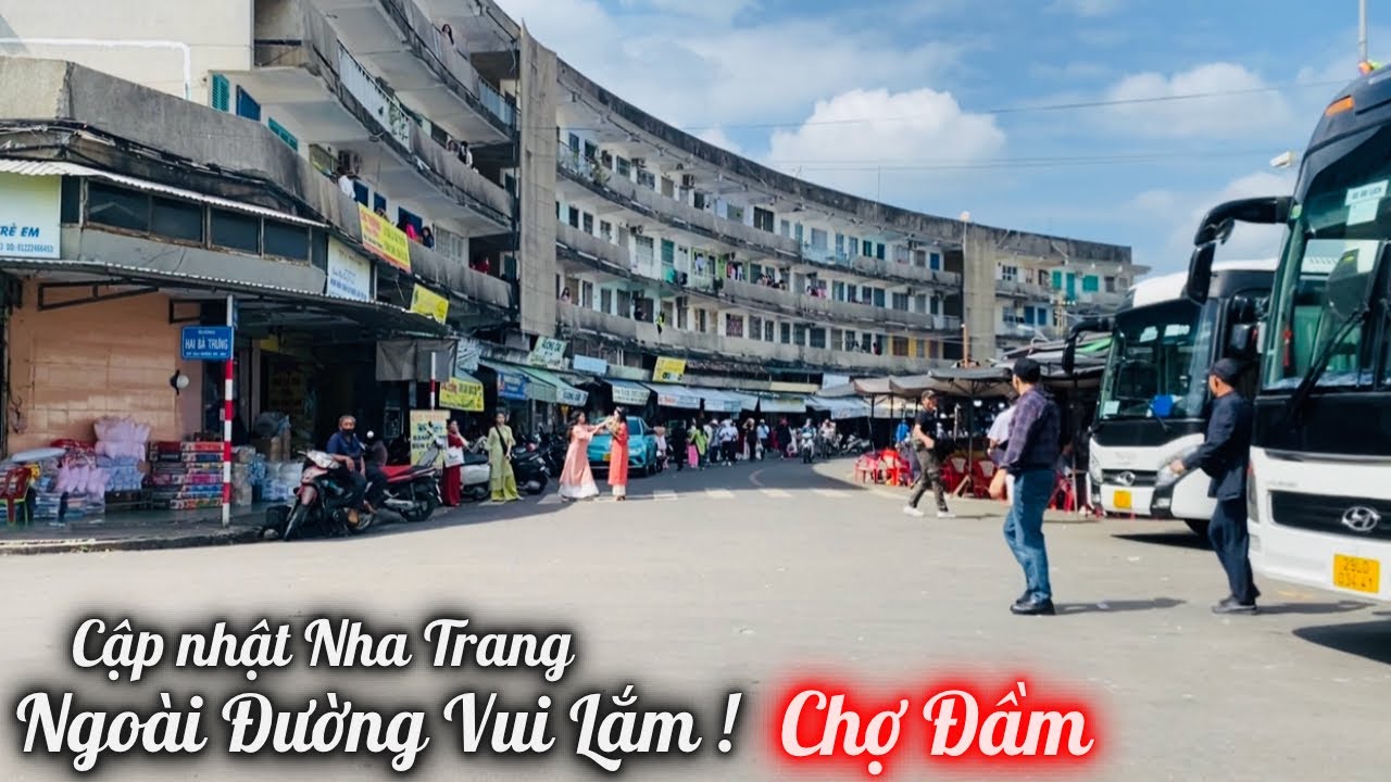 Cập Nhật Tết Nha Trang. Đường Xá Phố Phường Rất Đông Vui. Món Quà Tết Ý Nghĩa Từ 2 Bác Tân Á(Cồn Cỏ)