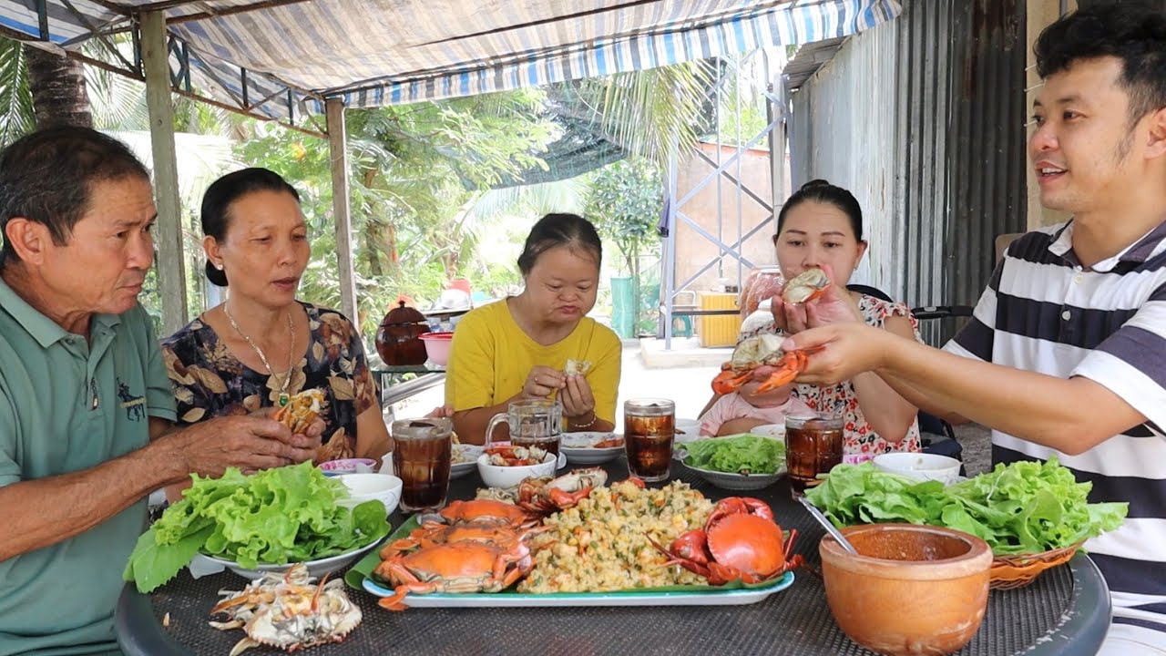 V392. Cơm chiên cua biển- ăn vào là ghiền