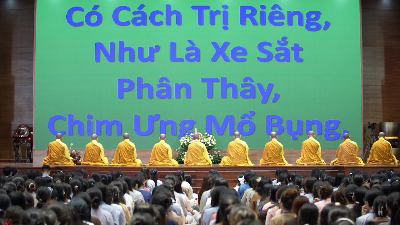 Hàng ngàn Sinh Viên TỤNG KINH VU LAN cầu nguyện cho Cha Mẹ luôn được BÌNH AN - HẠNH PHÚC !