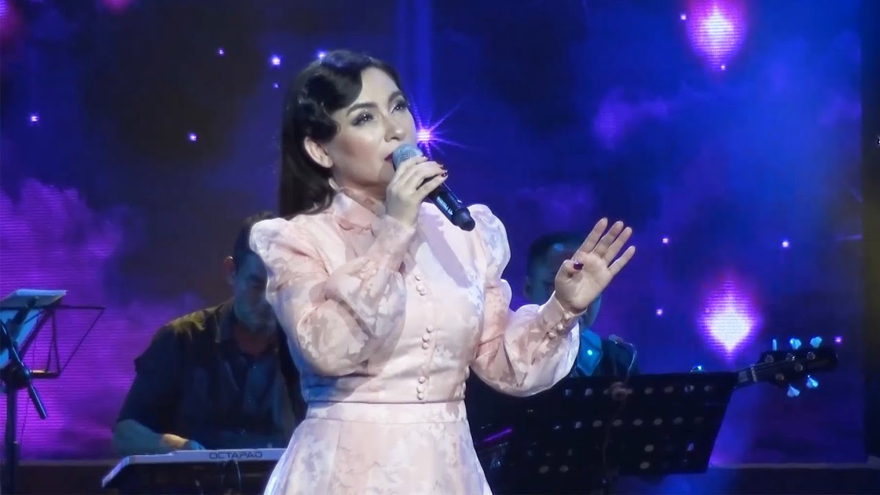 Trộm Nhìn Nhau - Phi Nhung hát live quá đỉnh khiến cả khán phòng xúc động