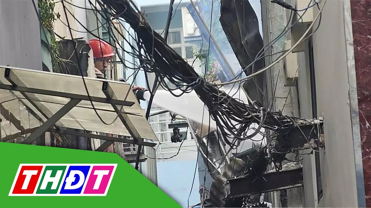 TP.HCM: Cháy nhà trong hẻm, 4 người mắc kẹt được giải cứu | THDT