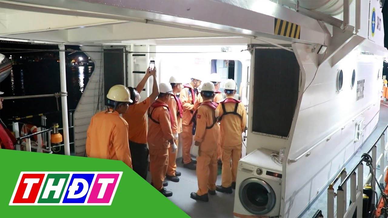 Cứu nạn ngư dân bị tai biến trên vùng biển Trường Sa | THDT