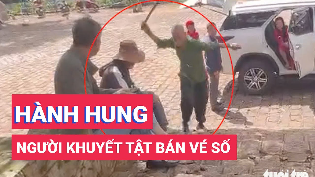 Người đàn ông đánh người khuyết tật bán vé số trước chùa ở Lâm Đồng