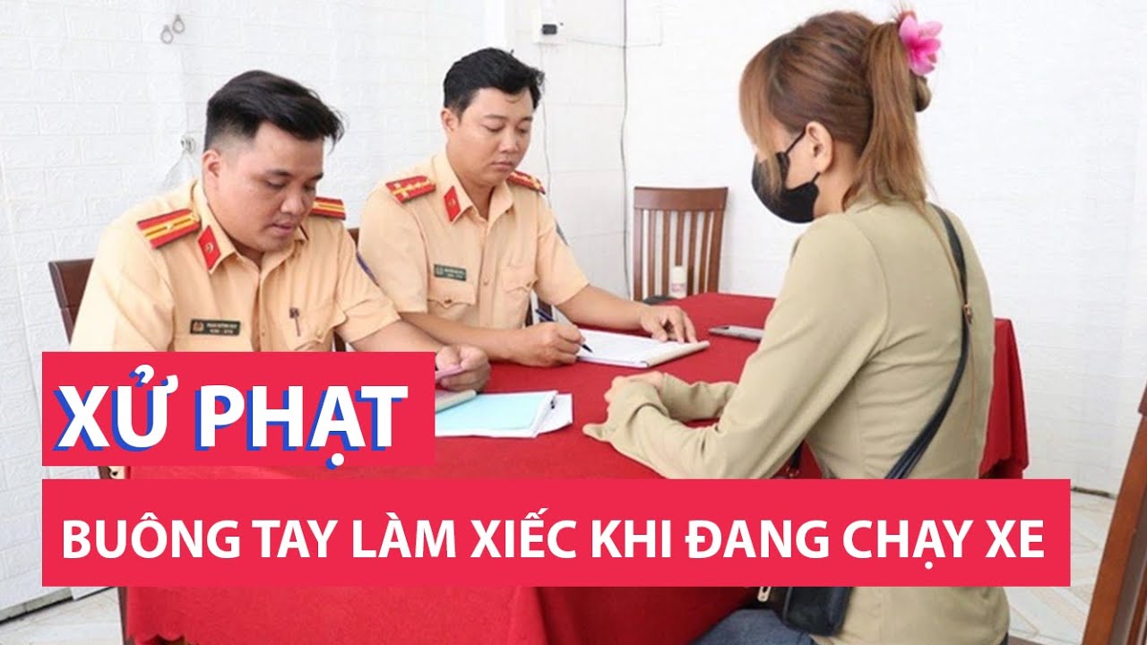 Vừa chạy xe vừa buông tay làm xiếc, cô gái bị phạt 14 triệu đồng