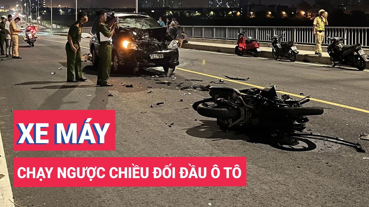 Xe máy chạy ngược chiều đối đầu ô tô, nam sinh tử vong