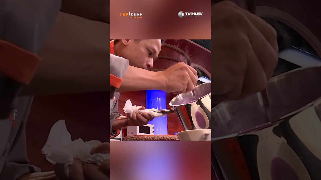 Chef bình tĩnh xử lý món ăn trước màn "chơi xấu" bất ổn #topchef #cook #food #tvhub #shorts