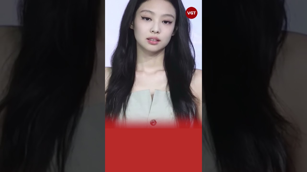 Jennie (BLACKPINK) bị ca sĩ nổi tiếng "vỗ mặt"