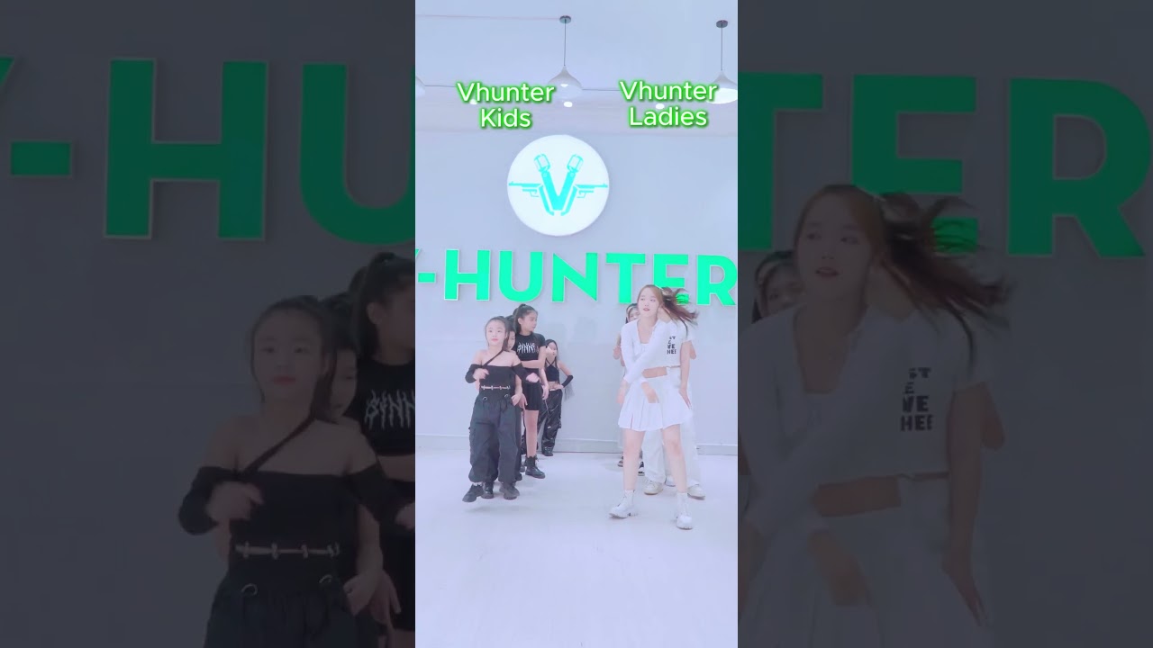 VHUNTER Kids và VHUNTER Ladies AI Battle! Who Will Win? Part 1